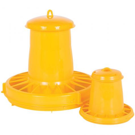 NOVITAL Chicken Feeder – Yellow, 2.25 Liters Capacity