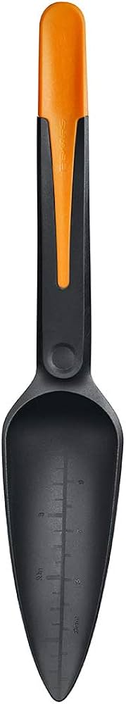 Fiskars planting shovel
